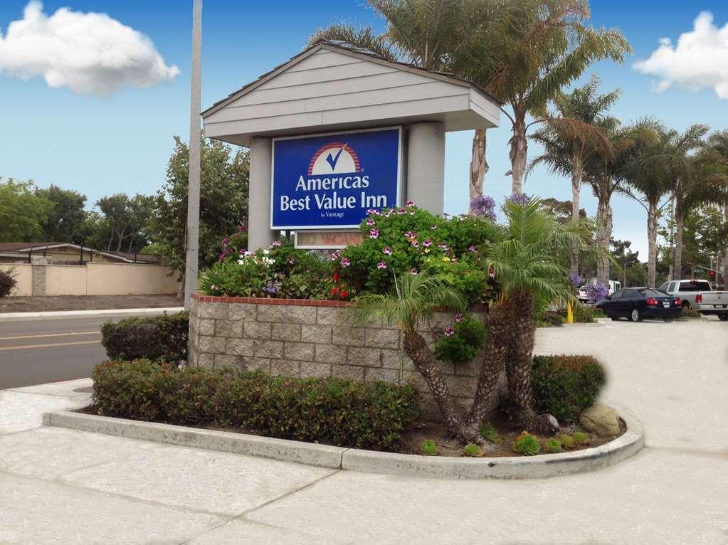 Americas Best Value Inn Oxnard-Port Hueneme Exterior foto